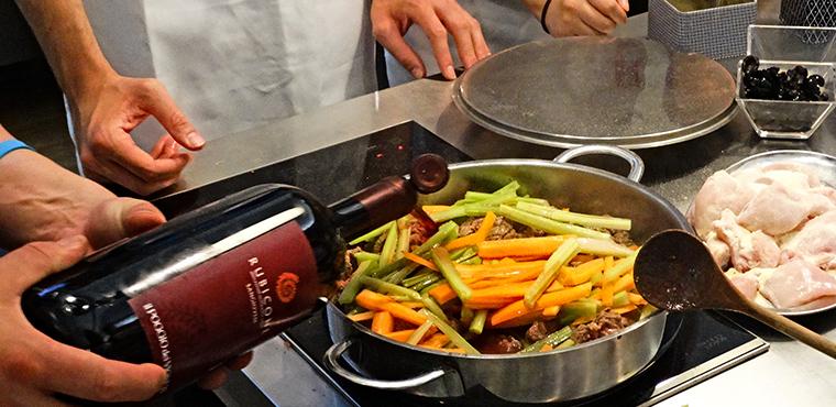 Shopping at the Florence Central Market and Cooking Class with Lunch